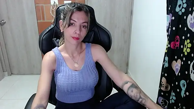 Princezzlove3 online show from February 28, 11:12 pm