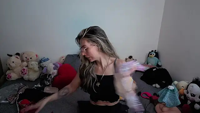 Princezzlove3 online show from February 19, 12:35 pm