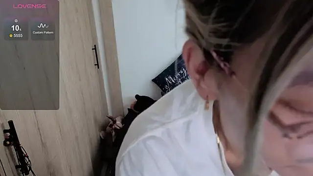 Princezzlove3 online show from March 13, 1:27 pm