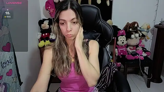 Snapshot of Princezzlove3 chatting on November 29, 7:58 pm Princezzlove3 online show from November 29, 7:58 pm