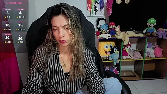 Snapshot of Princezzlove3 chatting on October 28, 2:56 am Princezzlove3 online show from October 28, 2:56 am