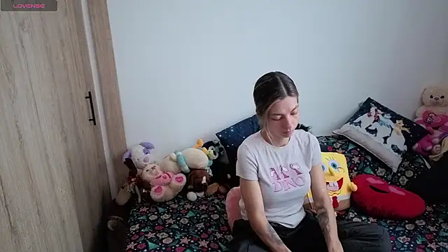 Princezzlove3 online show from March 6, 12:44 pm