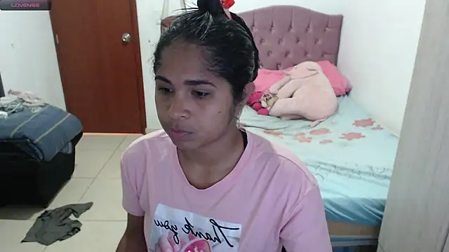 Snapshot of july-feria chatting on October 28, 5:23 pm july-feria online show from October 28, 5:23 pm