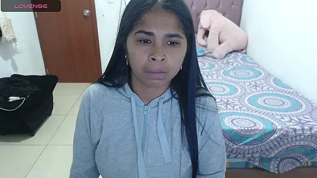 Snapshot of july-feria chatting on February 25, 8:21 pm july-feria online show from February 25, 8:21 pm