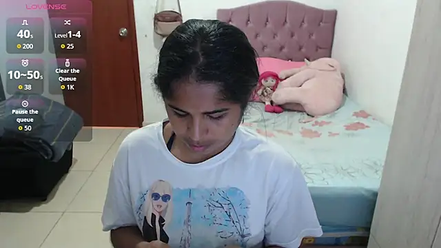 Snapshot of july-feria chatting on October 31, 6:04 pm july-feria online show from October 31, 6:04 pm