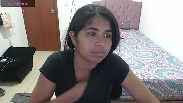 Snapshot of july-feria chatting on February 13, 12:35 am july-feria online show from February 13, 12:35 am