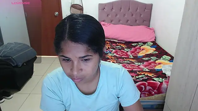 Snapshot of july-feria chatting on December 3, 4:39 pm july-feria online show from December 3, 4:39 pm