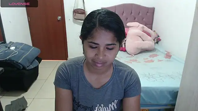 Snapshot of july-feria chatting on October 5, 3:25 pm july-feria online show from October 5, 3:25 pm