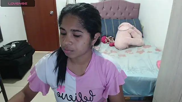 Snapshot of july-feria chatting on September 25, 7:42 pm july-feria online show from September 25, 7:42 pm