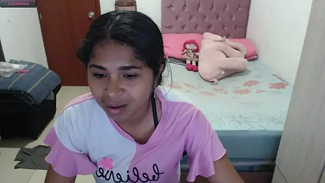 Snapshot of july-feria chatting on October 25, 10:21 pm july-feria online show from October 25, 10:21 pm