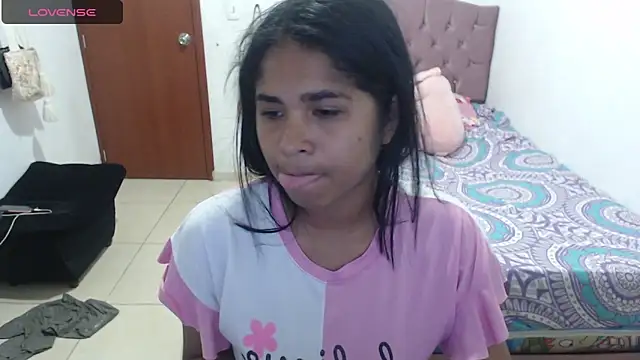 Snapshot of july-feria chatting on February 11, 10:39 pm july-feria online show from February 11, 10:39 pm