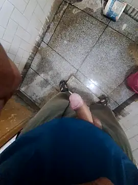 xxxsmartboyxxx online show from April 3, 6:47 pm