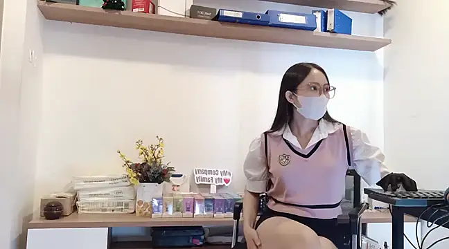 Snapshot of Lush-Office chatting on February 18, 7:54 am Lush-Office online show from February 18, 7:54 am