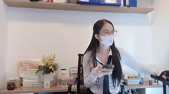 Snapshot of Lush-Office chatting on February 27, 10:44 am Lush-Office online show from February 27, 10:44 am