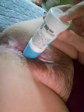 Snapshot of sklkeee0531 chatting on January 12, 12:23 pm sklkeee0531 online show from January 12, 12:23 pm