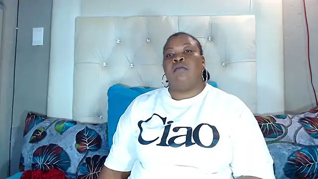 omalicha98 online show from April 3, 7:15 am