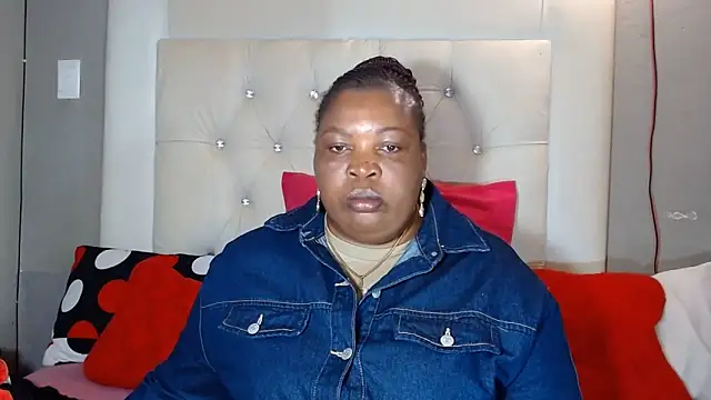 omalicha98 online show from June 13, 7:06 am