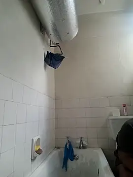 omalicha98 online show from April 2, 1:18 pm