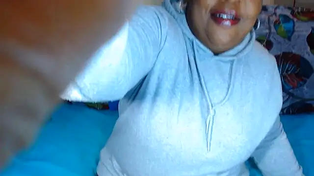 omalicha98 online show from July 10, 6:24 am