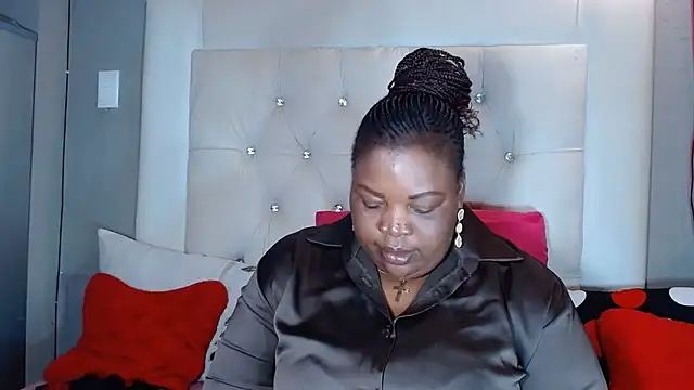 omalicha98 online show from June 12, 7:39 am