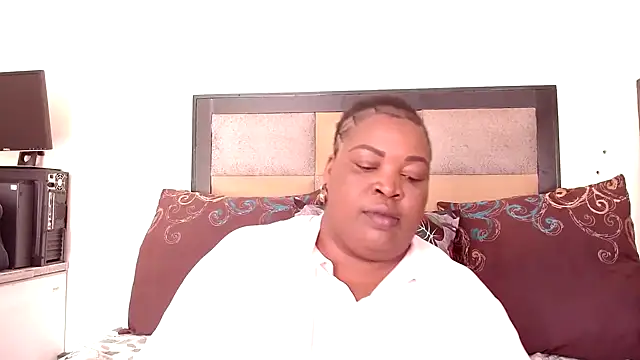 omalicha98 online show from December 16, 8:18 am