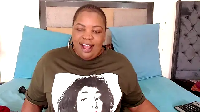 Snapshot of omalicha98 chatting on November 14, 7:23 am omalicha98 online show from November 14, 7:23 am