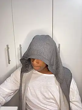 snotLoud online show from February 25, 5:30 pm