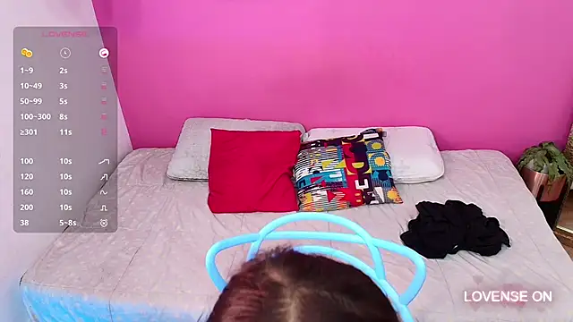 hot-littlechill online show from January 28, 1:05 pm