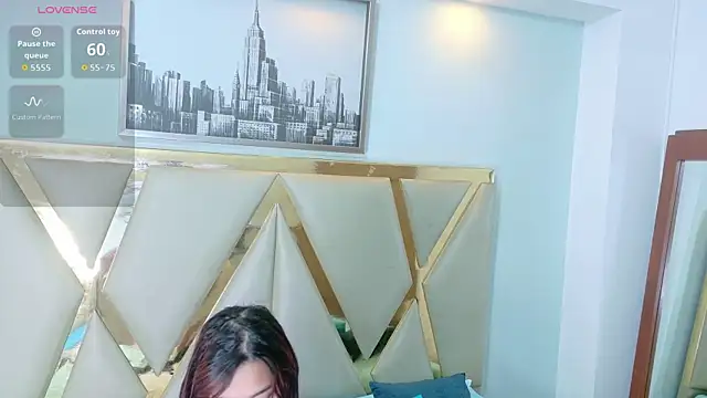 hot-littlechill online show from October 17, 8:10 pm