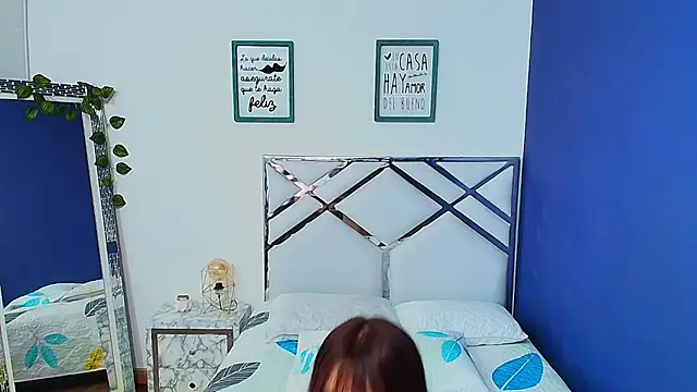 hot-littlechill online show from February 1, 12:58 pm