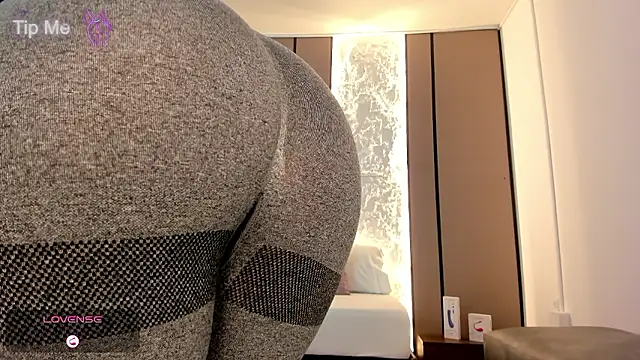 Snapshot of lilly_ass_ chatting on January 14, 12:42 pm lilly ass online show from January 14, 12:42 pm