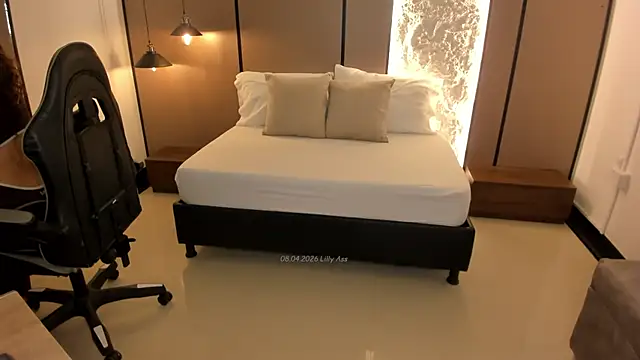 lilly ass  online show from April 8, 1:01 pm