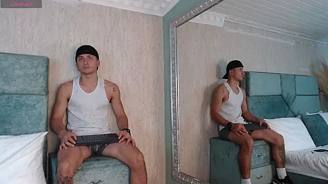 BrandonColee online show from March 21, 3:46 pm