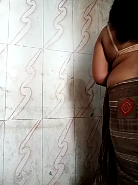 Snapshot of Haseena_Baby chatting on October 13, 6:15 am Haseena Baby online show from October 13, 6:15 am