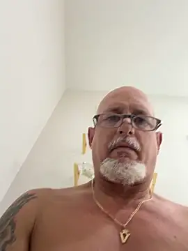 carlospingalinda online show from February 5, 10:05 pm