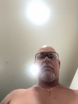 carlospingalinda online show from March 11, 7:35 am