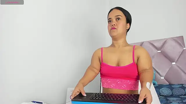 Snapshot of AnieRey chatting on February 26, 11:54 am AnieRey online show from February 26, 11:54 am