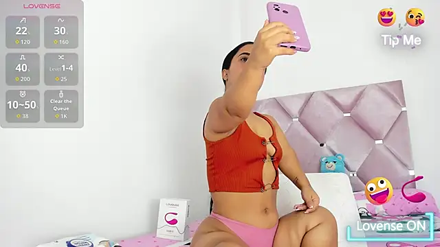 AnieRey online show from March 13, 10:15 pm