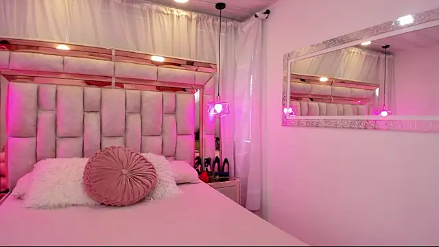 Katalina Evans online show from December 22, 12:27 pm