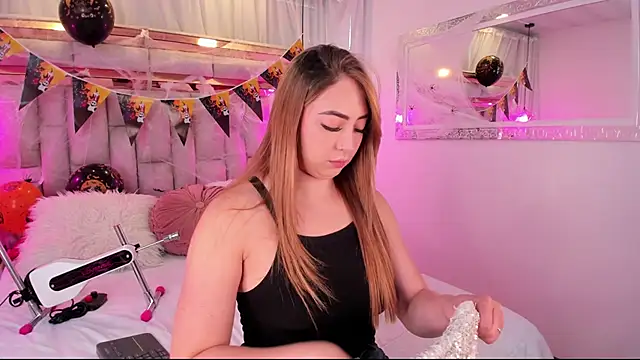 Snapshot of Katalina_Evans chatting on October 27, 12:06 pm Katalina Evans online show from October 27, 12:06 pm