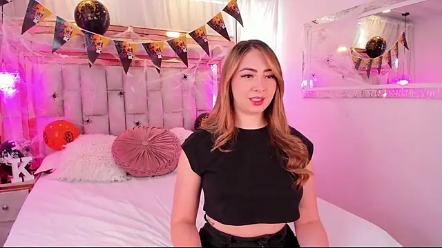 Snapshot of Katalina_Evans chatting on October 28, 12:04 pm Katalina Evans online show from October 28, 12:04 pm