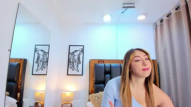 Katalina Evans online show from April 16, 11:33 am