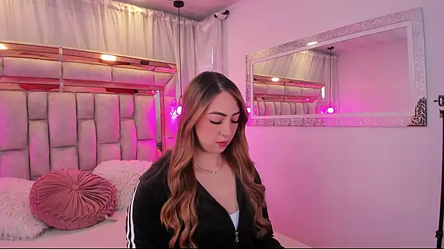 Snapshot of Katalina_Evans chatting on November 17, 11:14 am Katalina Evans online show from November 17, 11:14 am