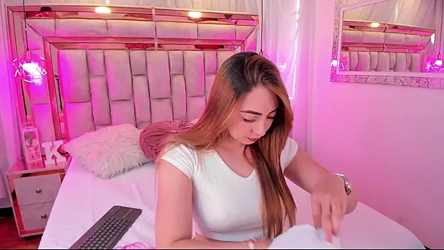 Snapshot of Katalina_Evans chatting on November 7, 11:15 am Katalina Evans online show from November 7, 11:15 am