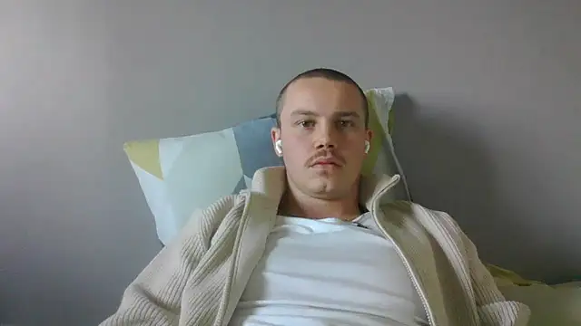 Snapshot of purplhouse chatting on January 12, 2:19 pm purplhouse online show from January 12, 2:19 pm