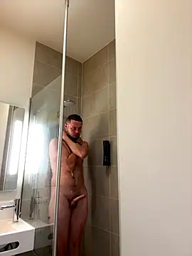 Snapshot of purplhouse chatting on December 3, 5:12 pm purplhouse online show from December 3, 5:12 pm