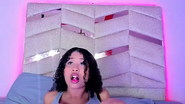 BrigitteRoy  online show from October 21, 2:55 am