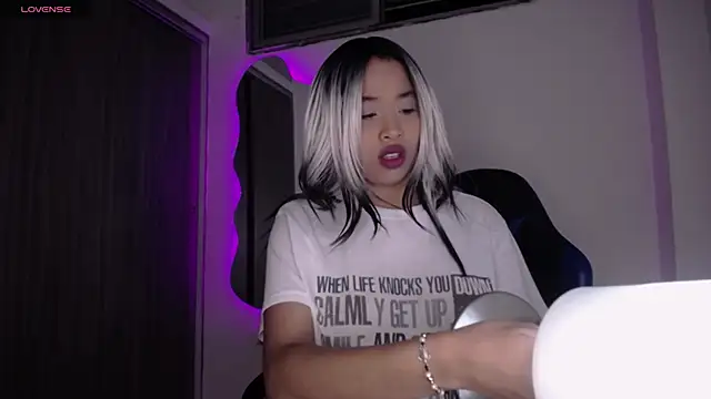 BrigitteRoy  online show from December 2, 2:45 am