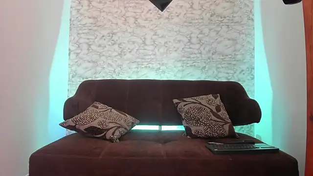 Snapshot of Thomass_conor chatting on February 15, 6:55 pm Thomass conor online show from February 15, 6:55 pm