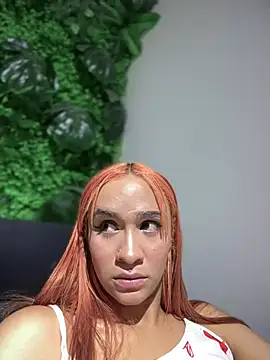 Snapshot of Isabellaa_Hot chatting on January 15, 2:49 am Isabellaa Hot online show from January 15, 2:49 am